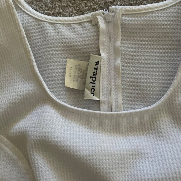 Vintage Wrapper Fitted Square Neck White Textured Dress Silver Belt Accent - Picture 7 of 11